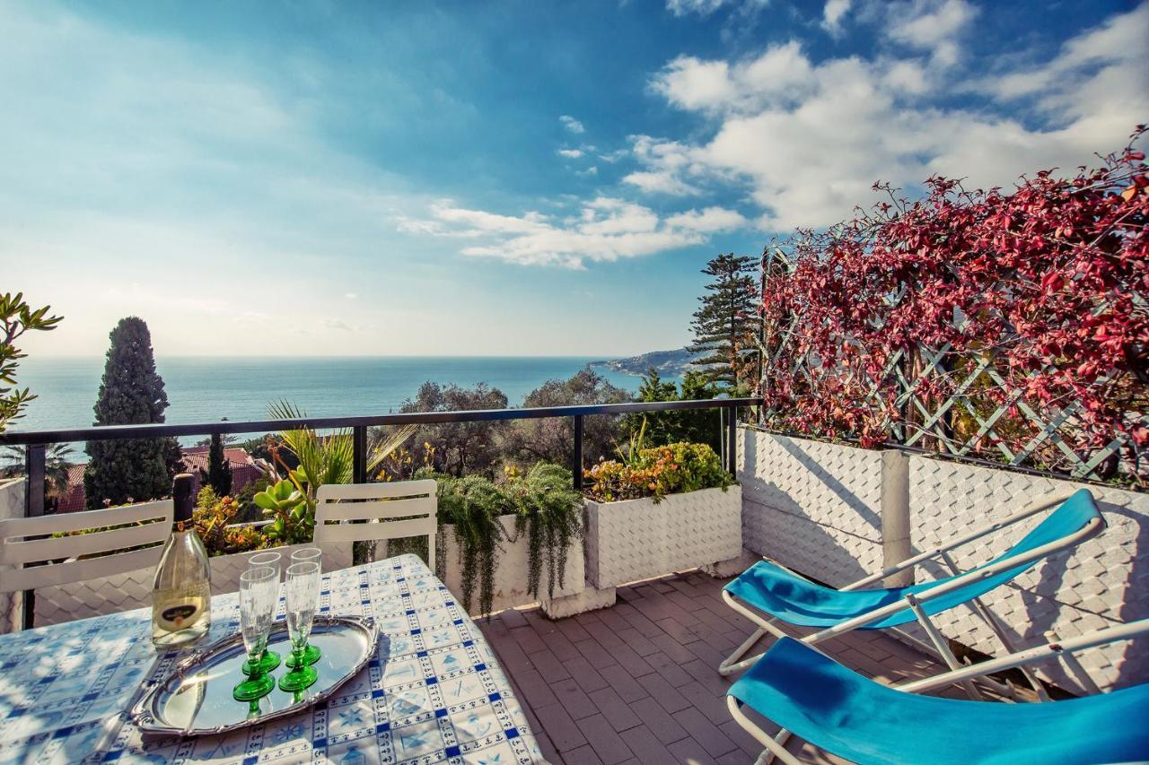 Una Terrazza Sul Golfo Di Ospedaletti By Wonderful Italy Exterior photo